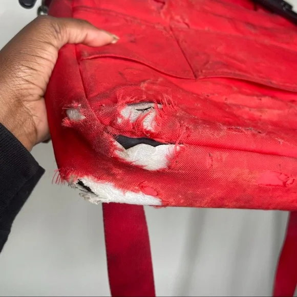 Hello Kitty Laptop Bag 💼 (severely damaged) - Picture 4 of 10